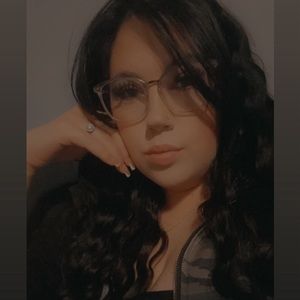 Meet your Posher, Kaitlin